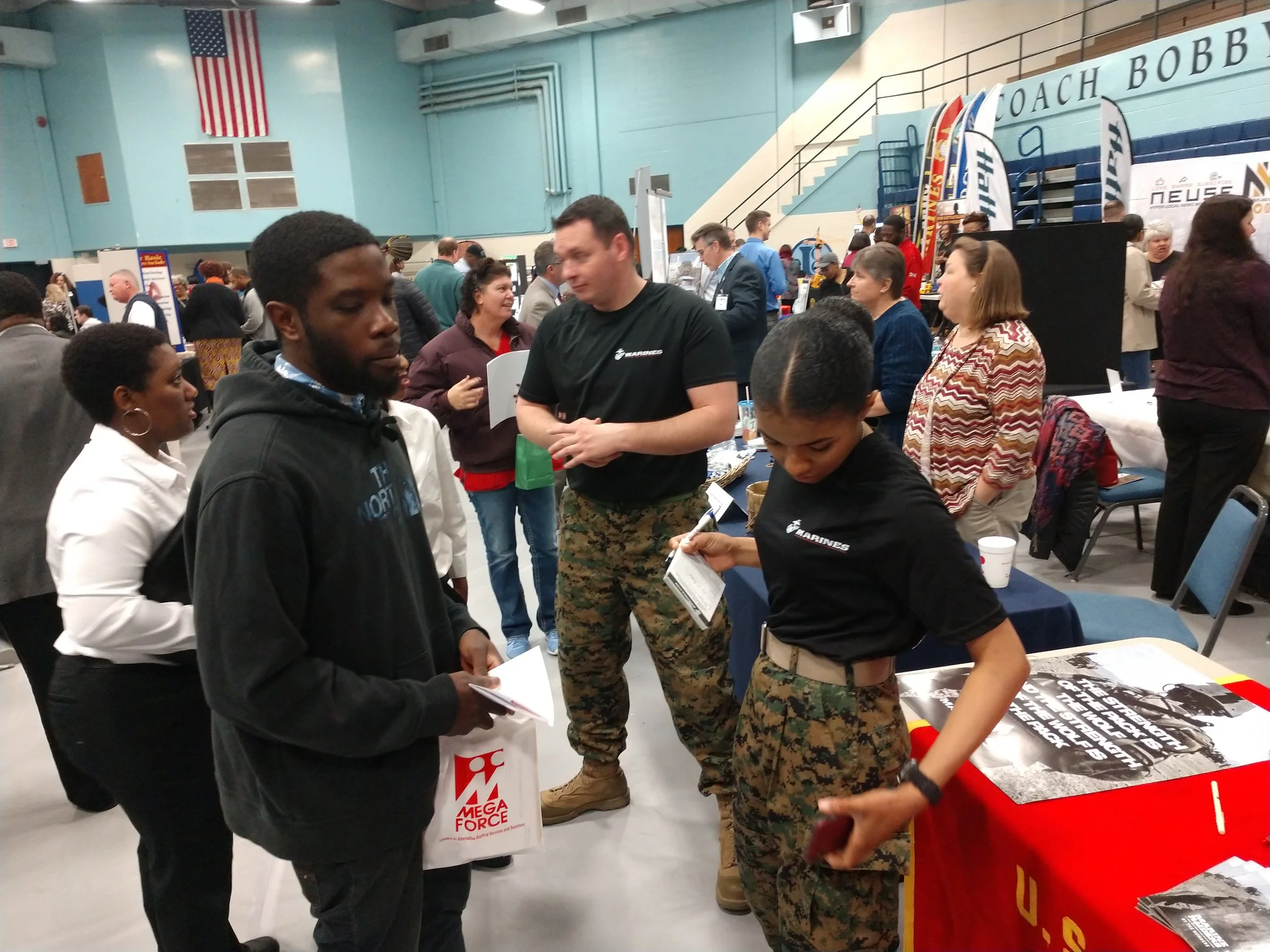 Hundreds turn out for LCC's annual job fair