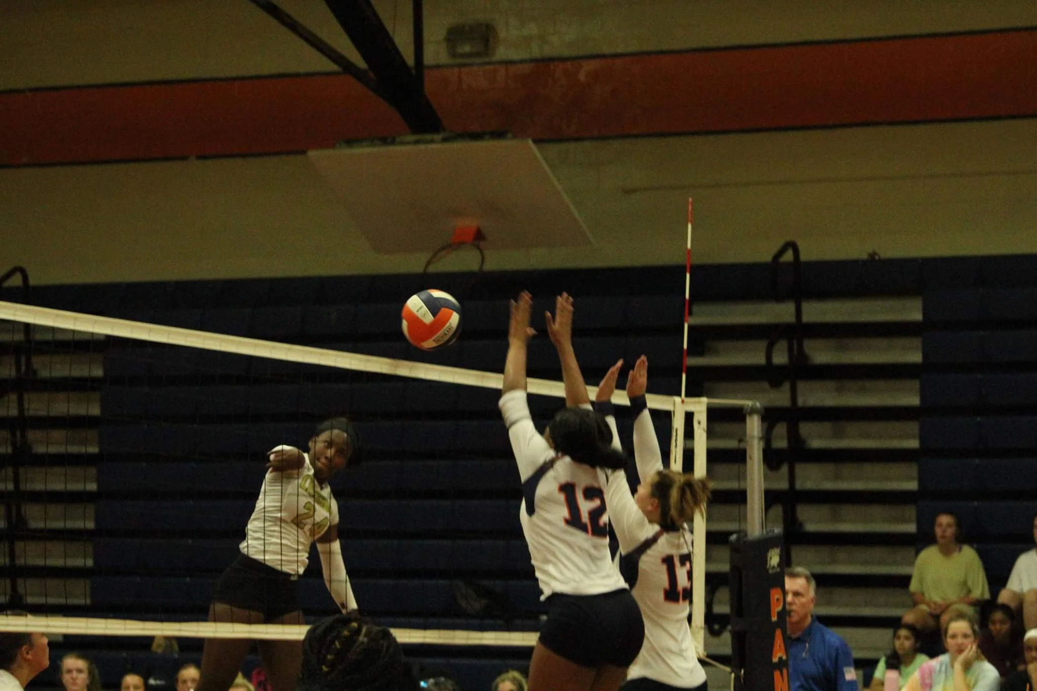 Ayden-Grifton rolls past North Pitt in volleyball