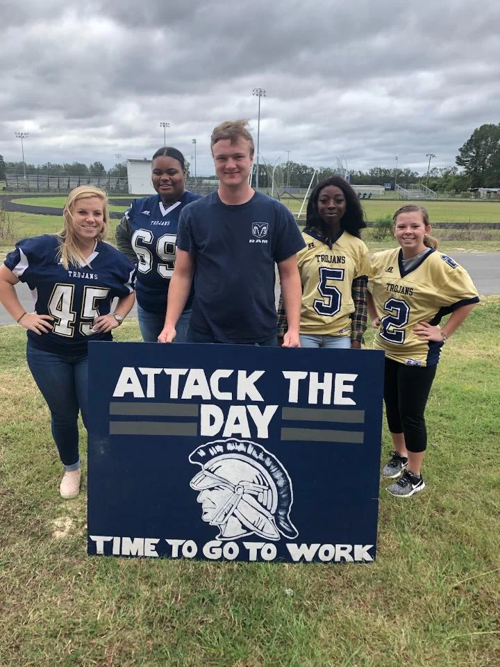 Jones Senior to hold Powder Puff Game Oct. 25
