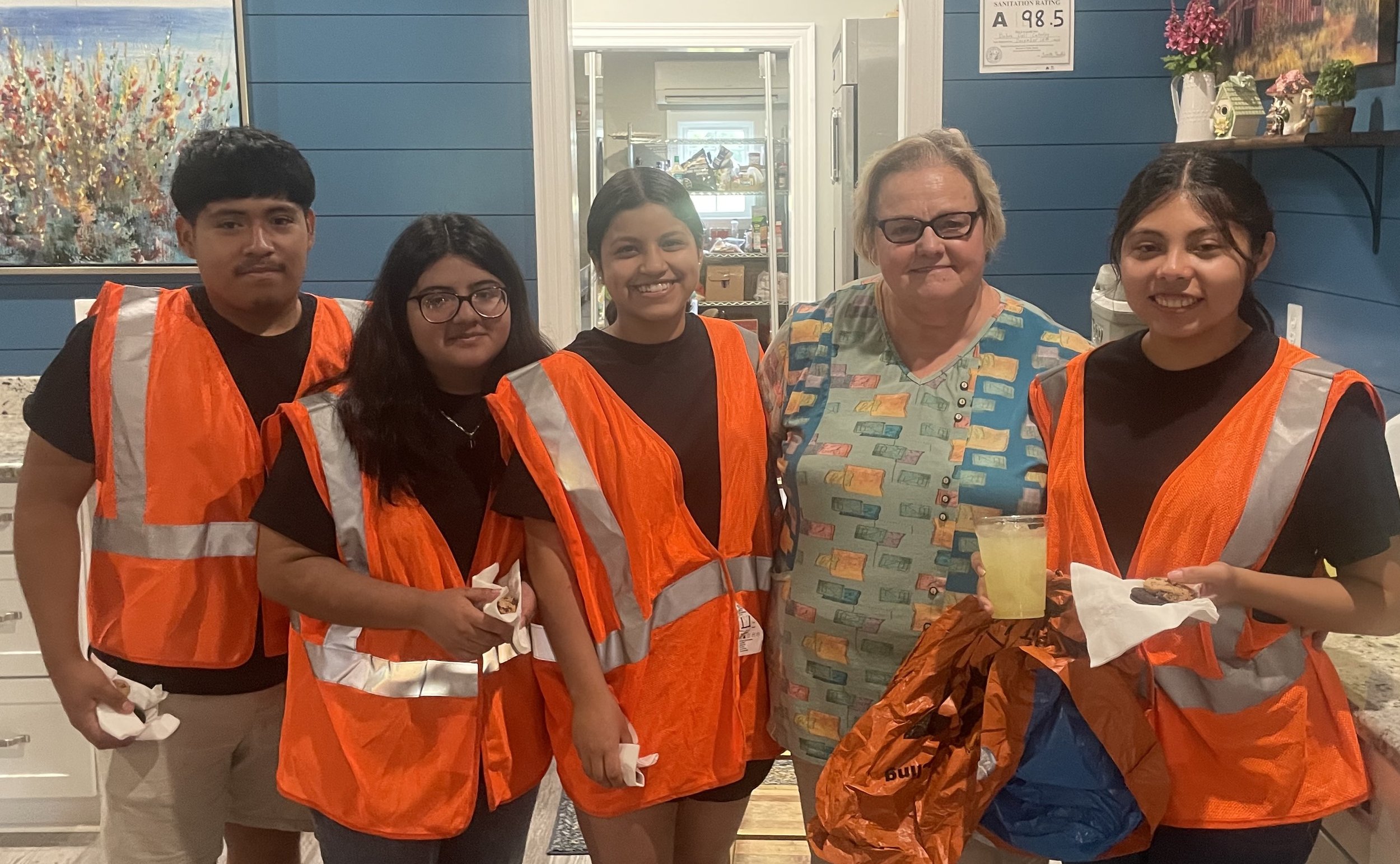  Debra Dail owner of Debra Dail Catering expressed her gratitude to GEC students before they began the Highway Cleanup on Middle School Road.&nbsp; Pictured are (left to&nbsp; right) Iver Reyes, DaMary Najera, Julianna Acevedo, Mrs. Dail and Jeidy Ta