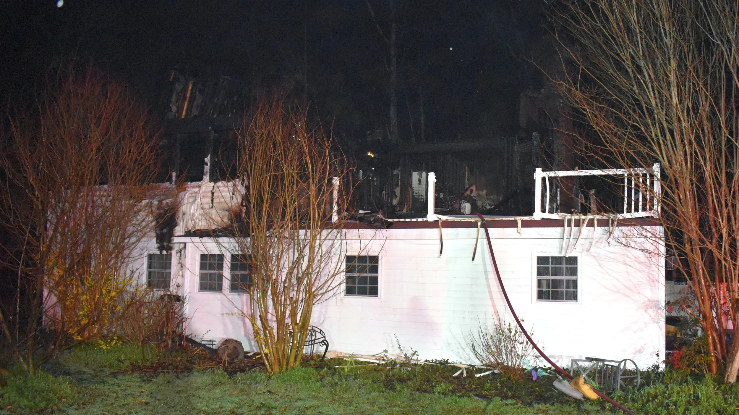 Early morning fire engulfs Kinston home; no injuries reported