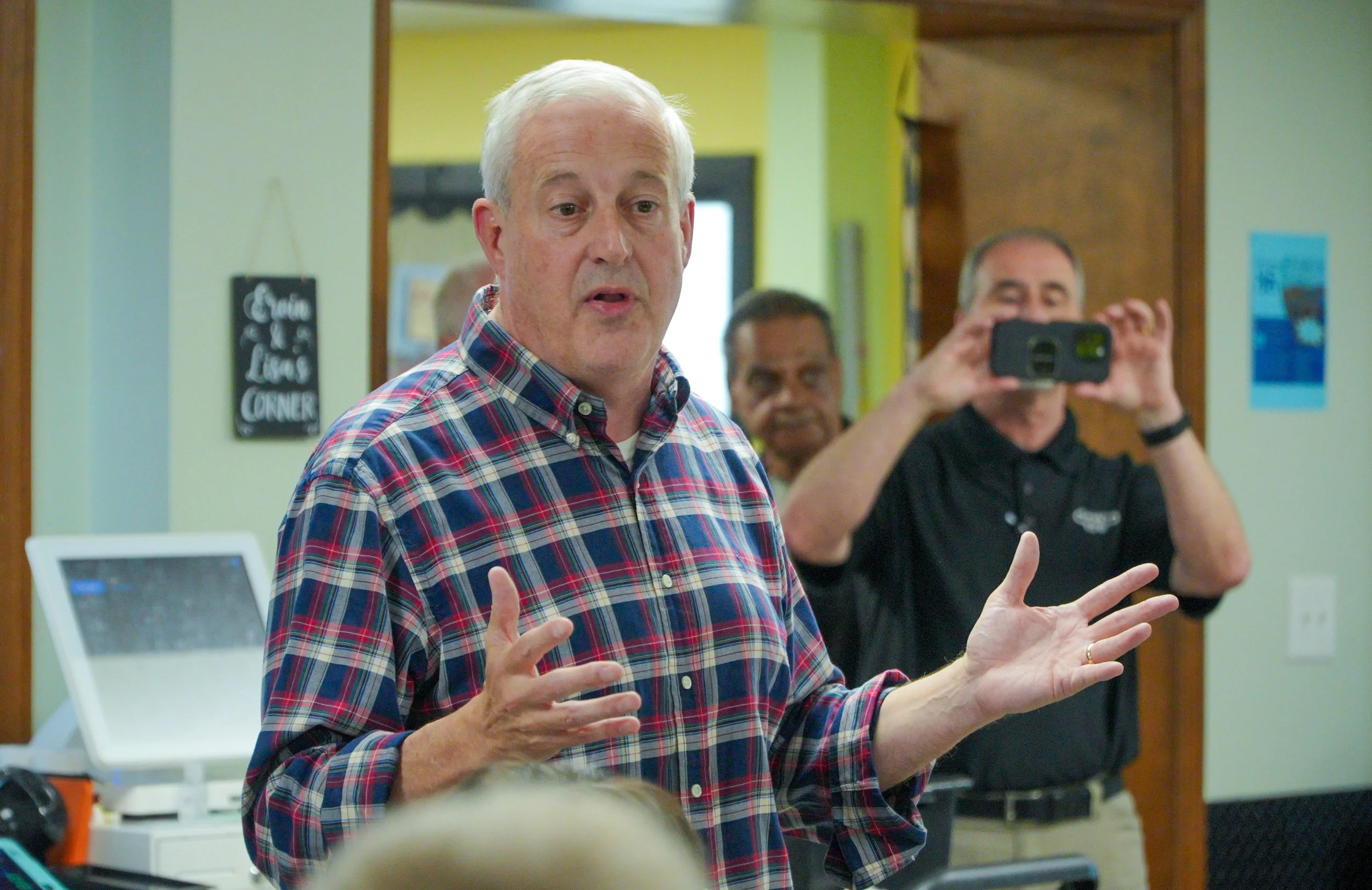 Whatley emphasizes jobs, public safety and military support during Kinston campaign stop