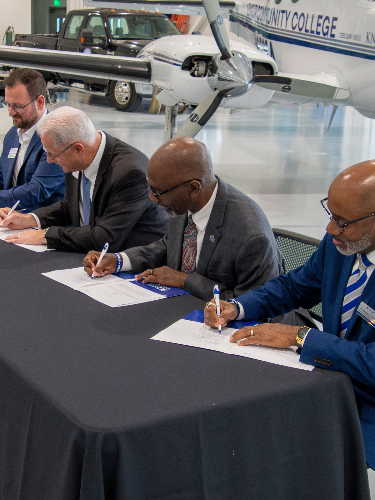 LCC, Elizabeth City State University Sign Aviation Co-Admission Agreement&nbsp;