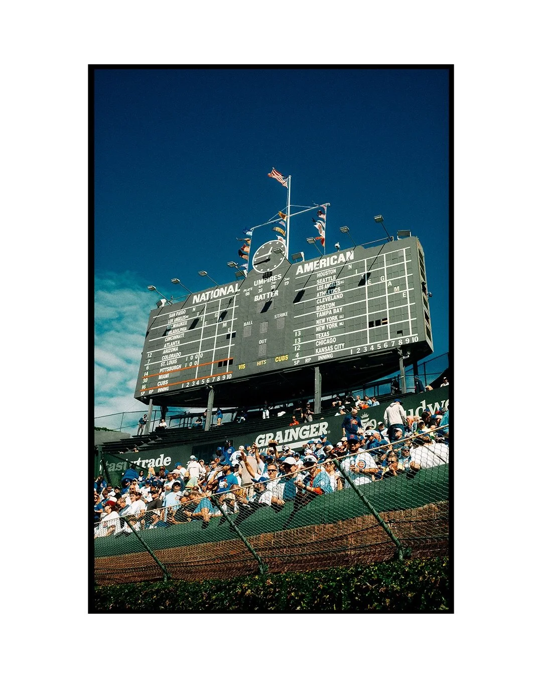 Wrigley magic. Cubs clinch + PCA 40/40. ⚾️🍻
.
@cubs