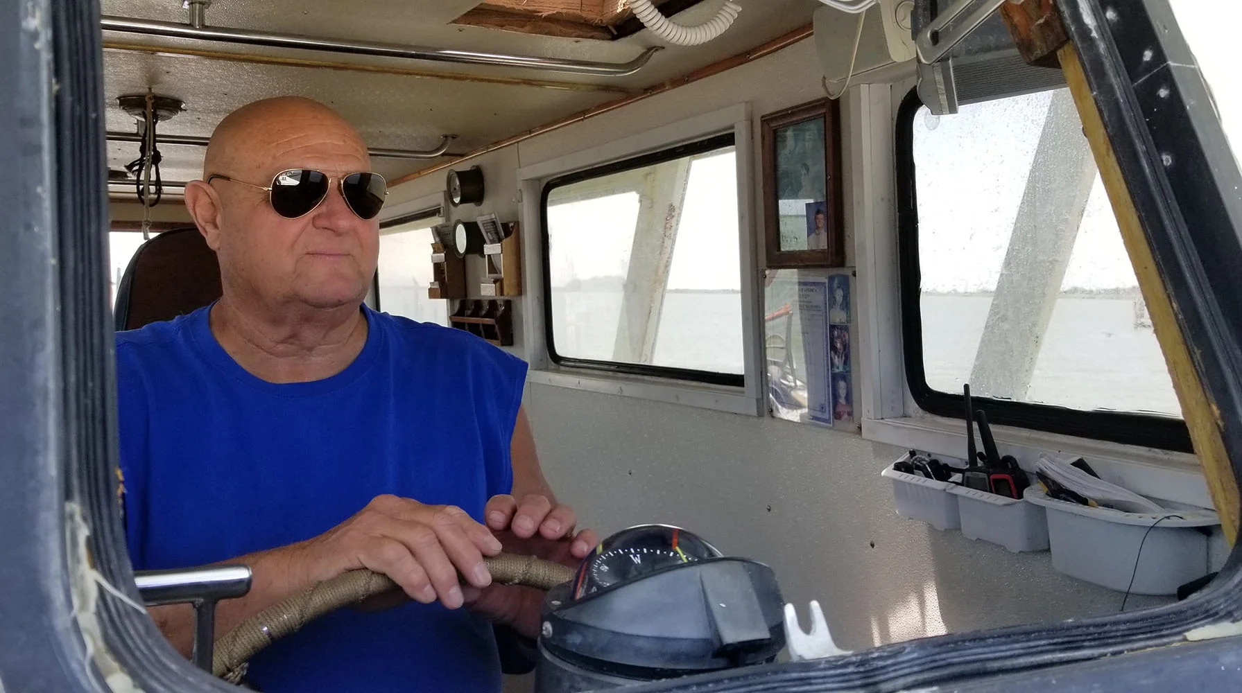 Web_Captain_Larry.jpg