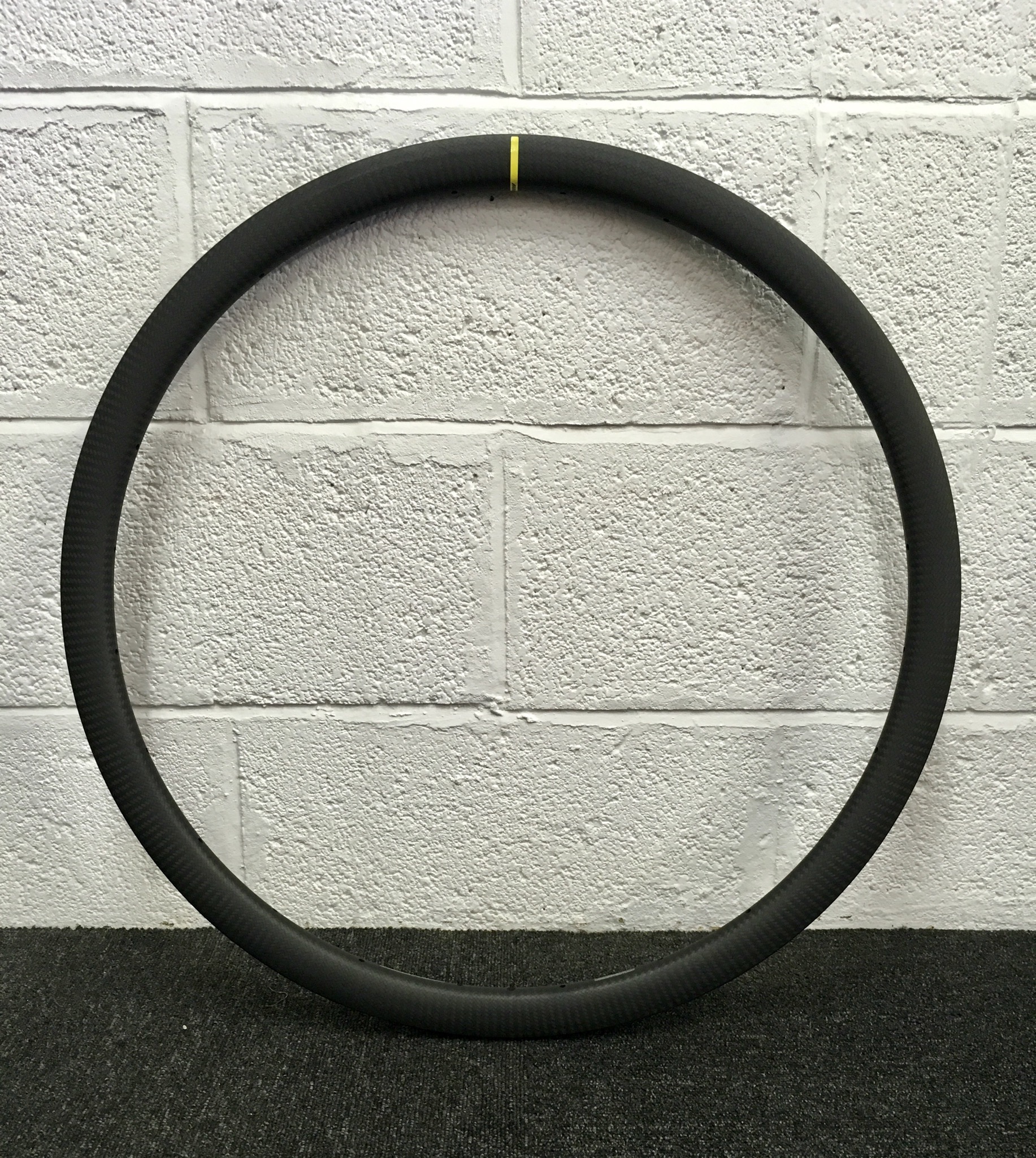 Mavic Open PRO Carbon disc rim (as used on the Ksyrium Carbon disc pro sl) Rim weight 390g Rim height 32mm Cost £545 each rim