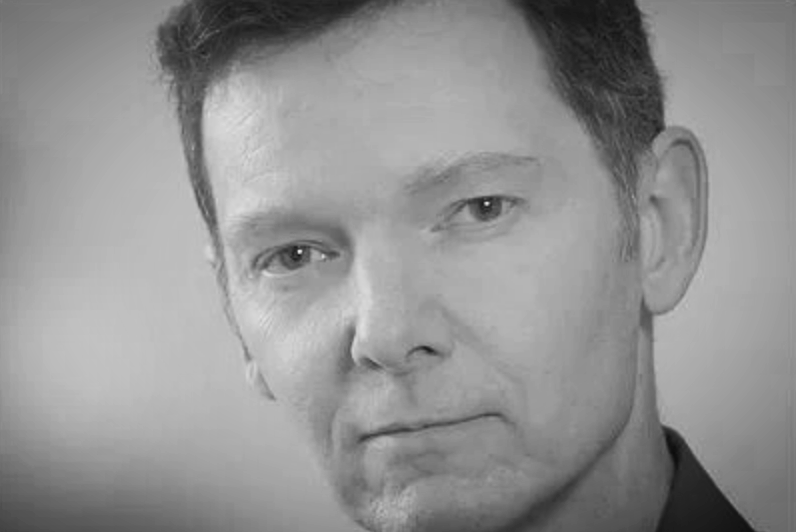Dave Coyne as Harvey