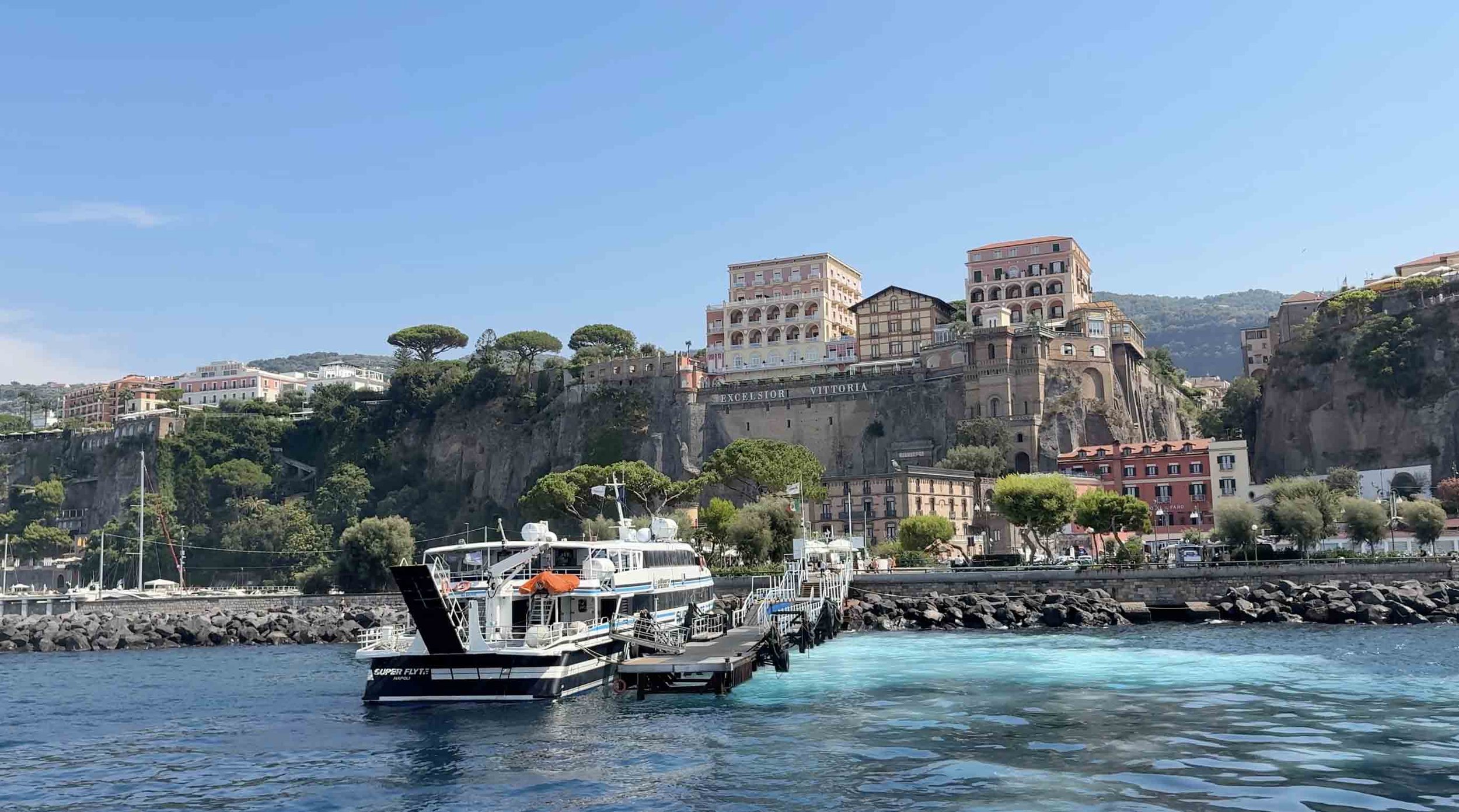 How to Choose Where to Stay in a City You’ve Never Visited