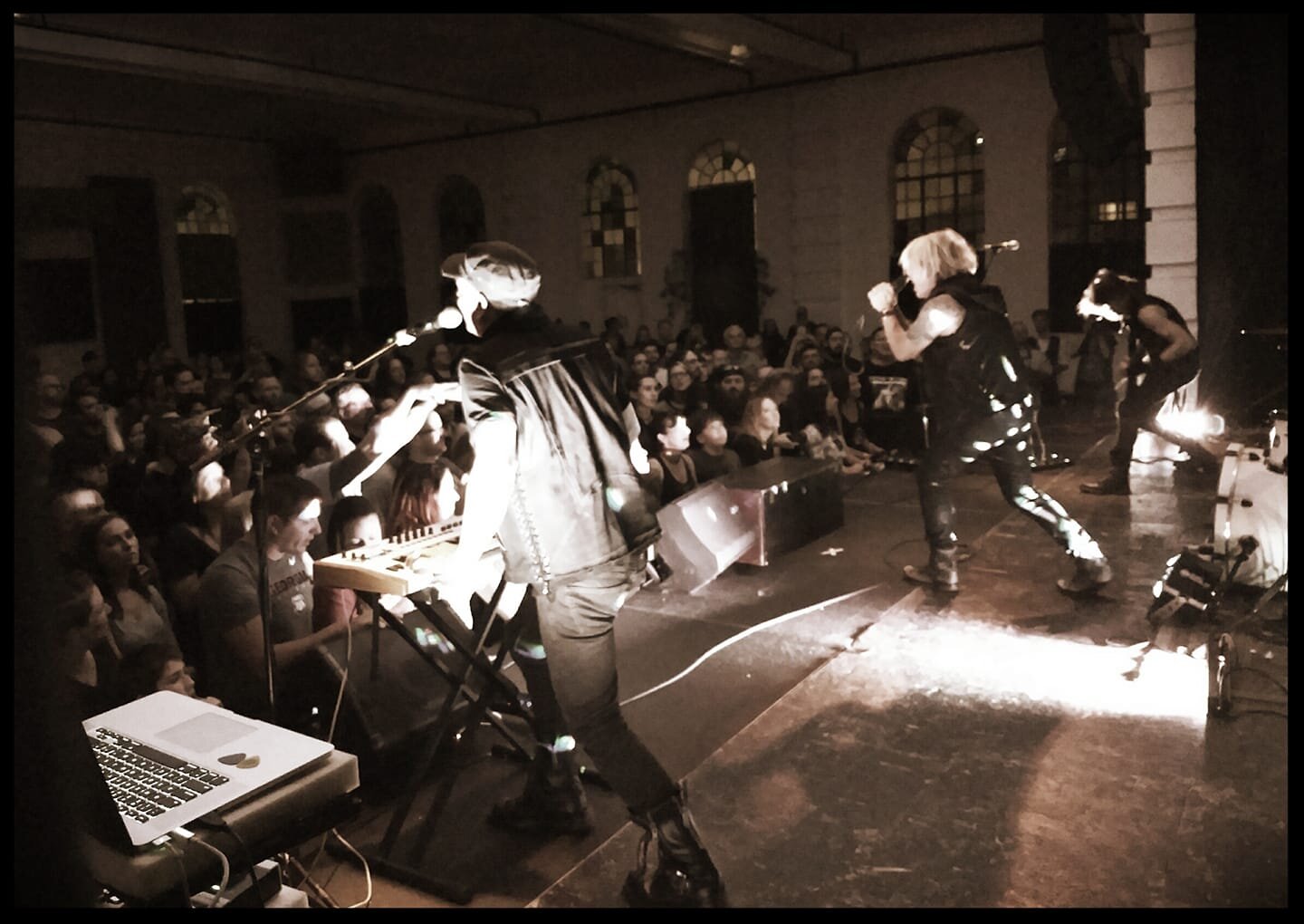 stabbing westward at hmac.jpg