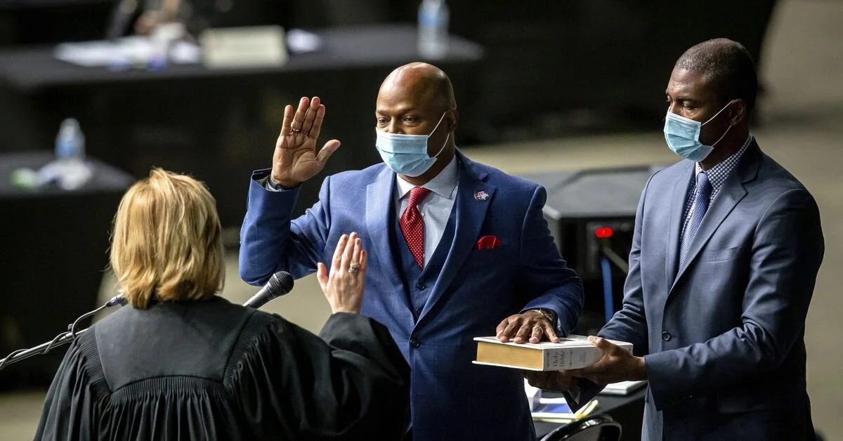 History in the House — Welch succeeds Madigan and becomes state’s first Black speaker: ‘It’s time to get to work’