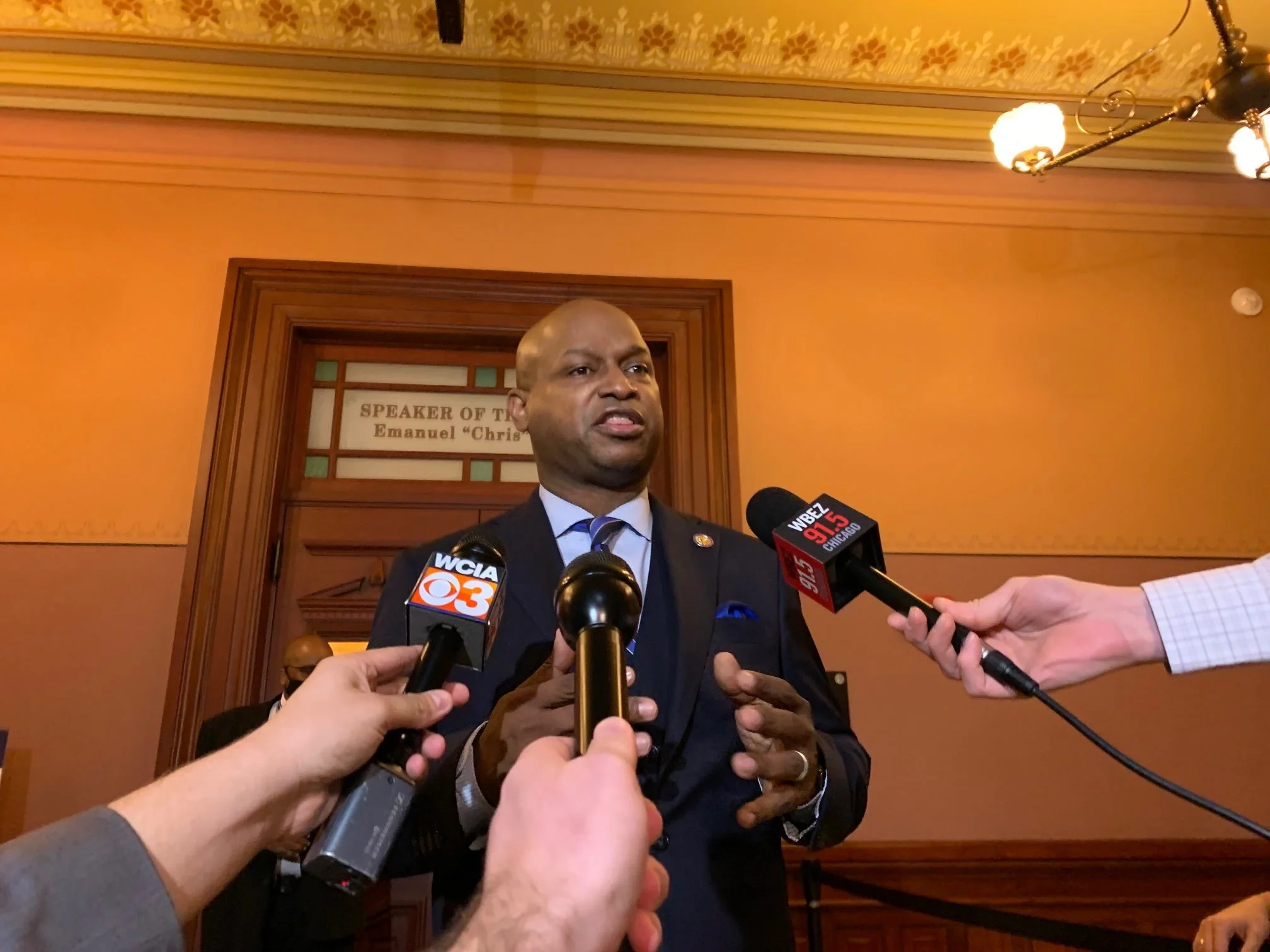 Supreme Court Overturns Roe v. Wade, Lawmakers to Return to Springfield for Special Session to Protect Reproductive Health Care