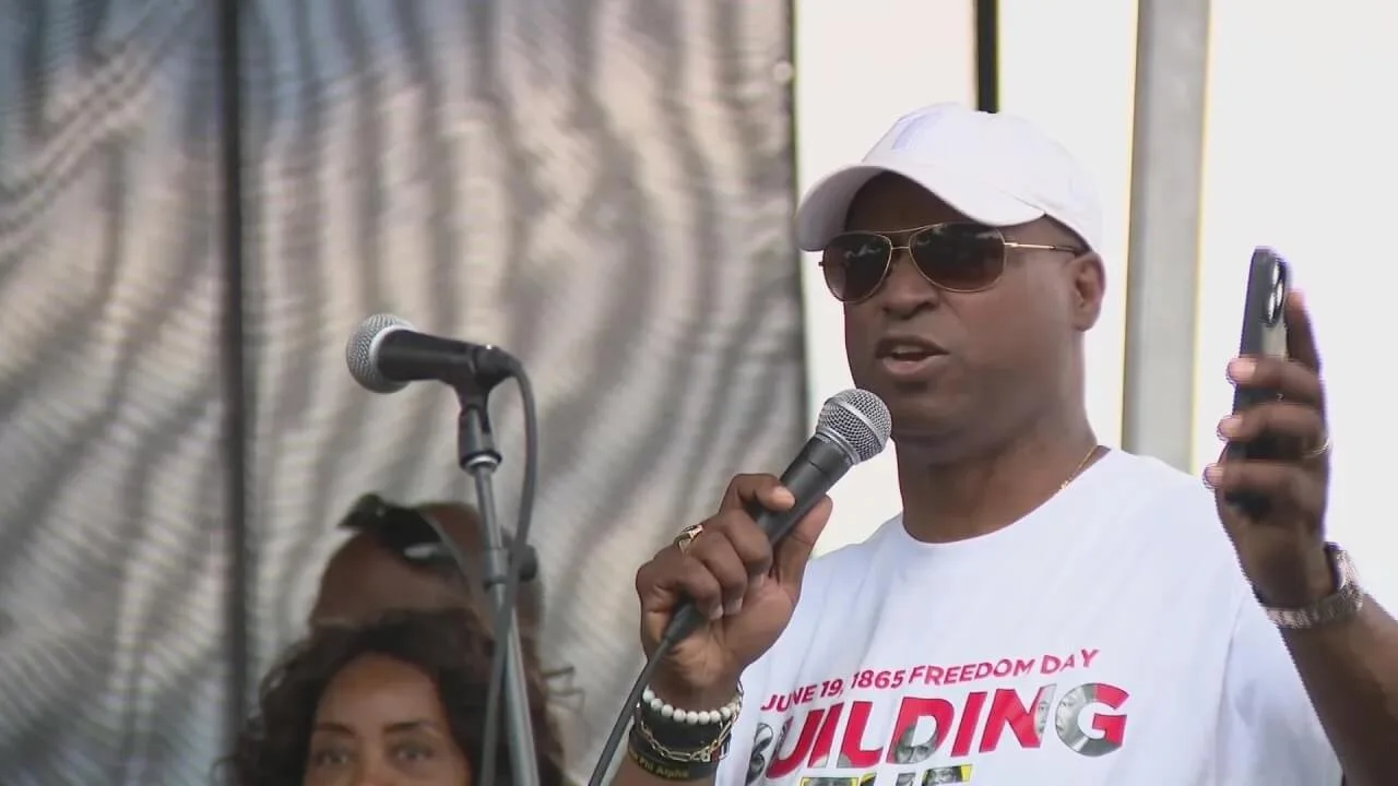 Pritzker, Welch celebrate Juneteenth at Hillside Memorial Park District