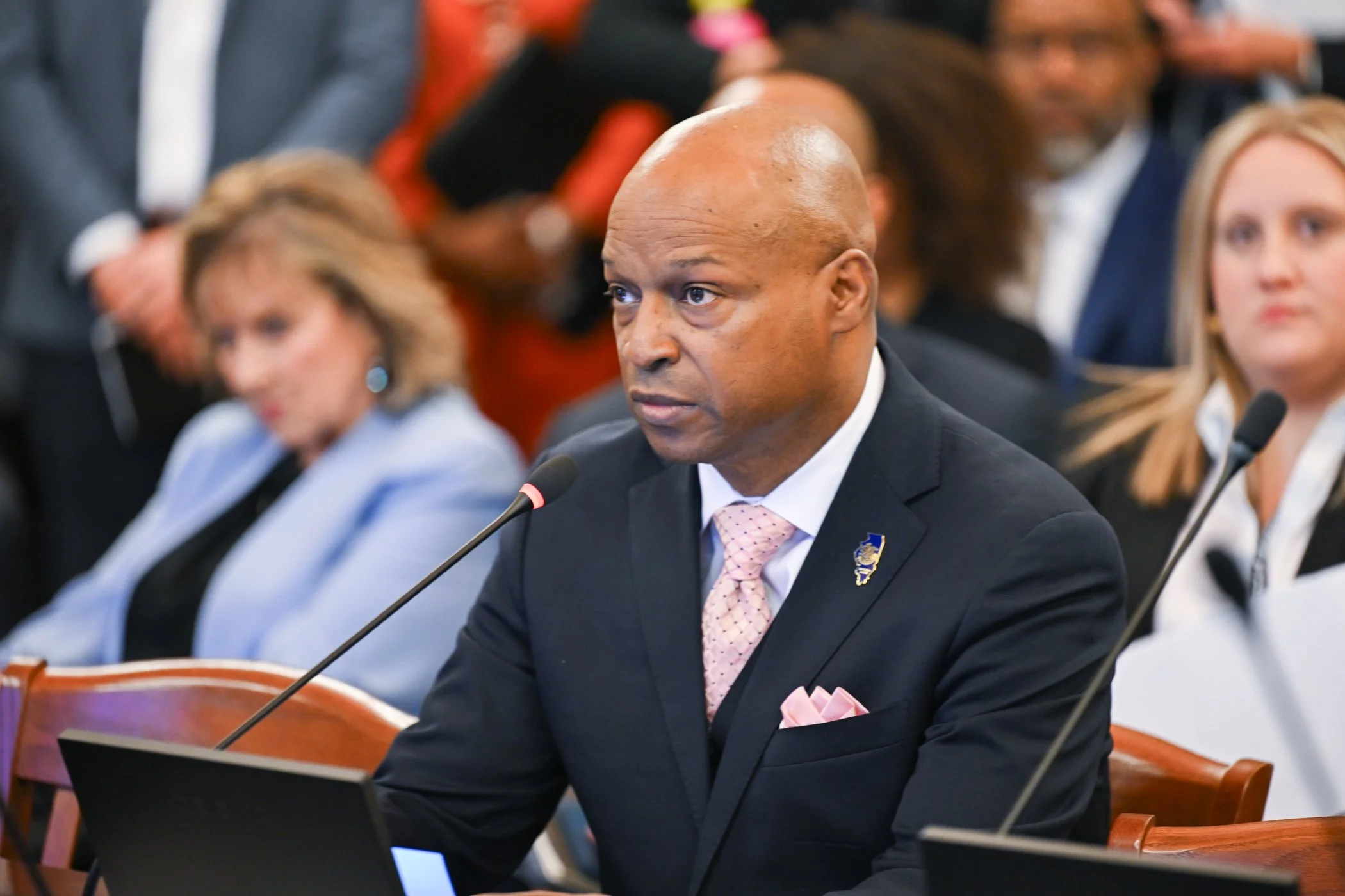 Welch Stands Up for Broadview with New Bill Stopping Trump’s Detention Centers in Neighborhoods