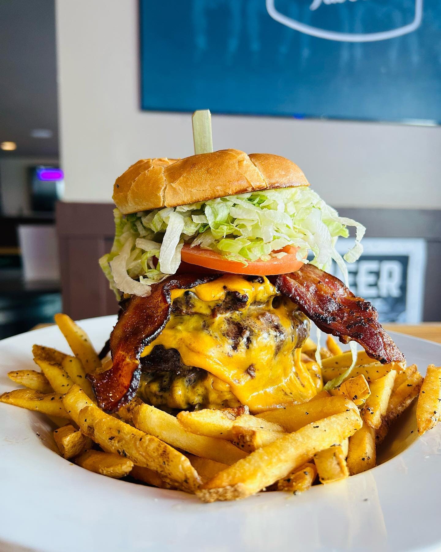 Do we have some TREATS this week! 
~ The CHALLENGER 1305. This beast of a burger is FOUR 1/3# patties, bacon, veggies, and a half pound of fries!! 😮 it gets better, finish it in under 5 min and you get it for free! 
~ The classic Papa Logan 🤤👌🏼
~