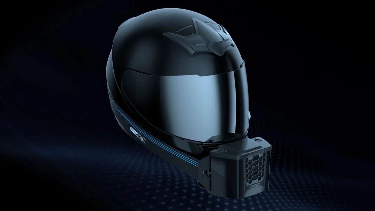 Helmet air conditioner makes for cool head on summer rides