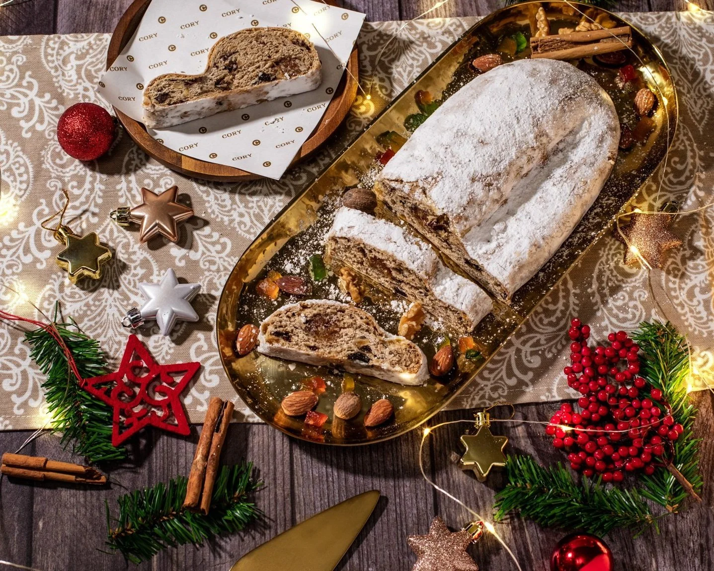 Cory cafeteria navidad stollen