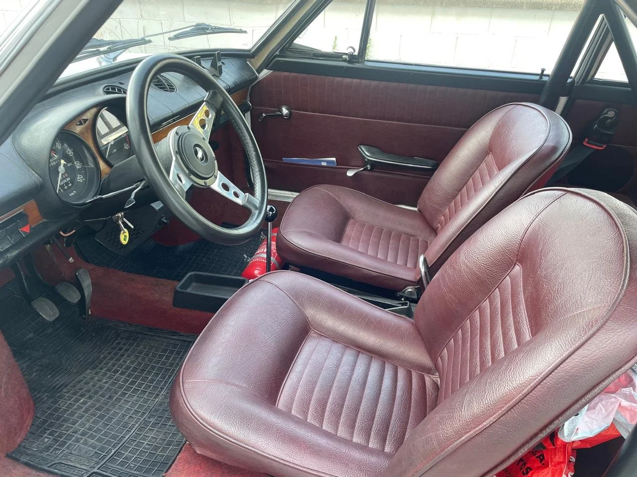Seat-850-sport-coupe18.jpeg