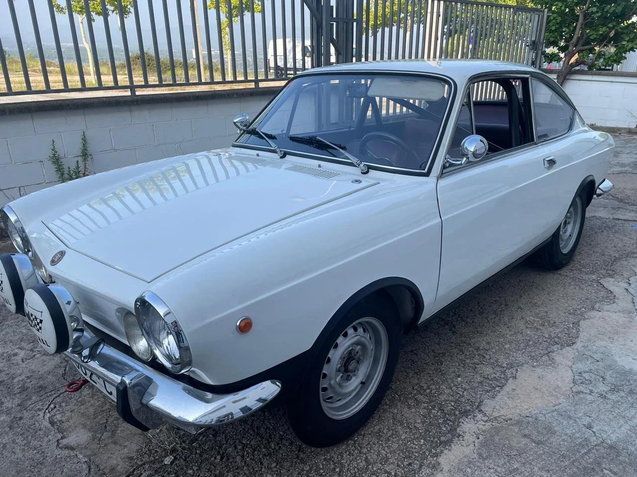 Seat-850-sport-coupe14.jpeg