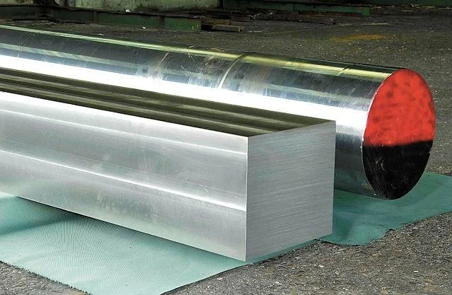 alm-sq bar.jpg