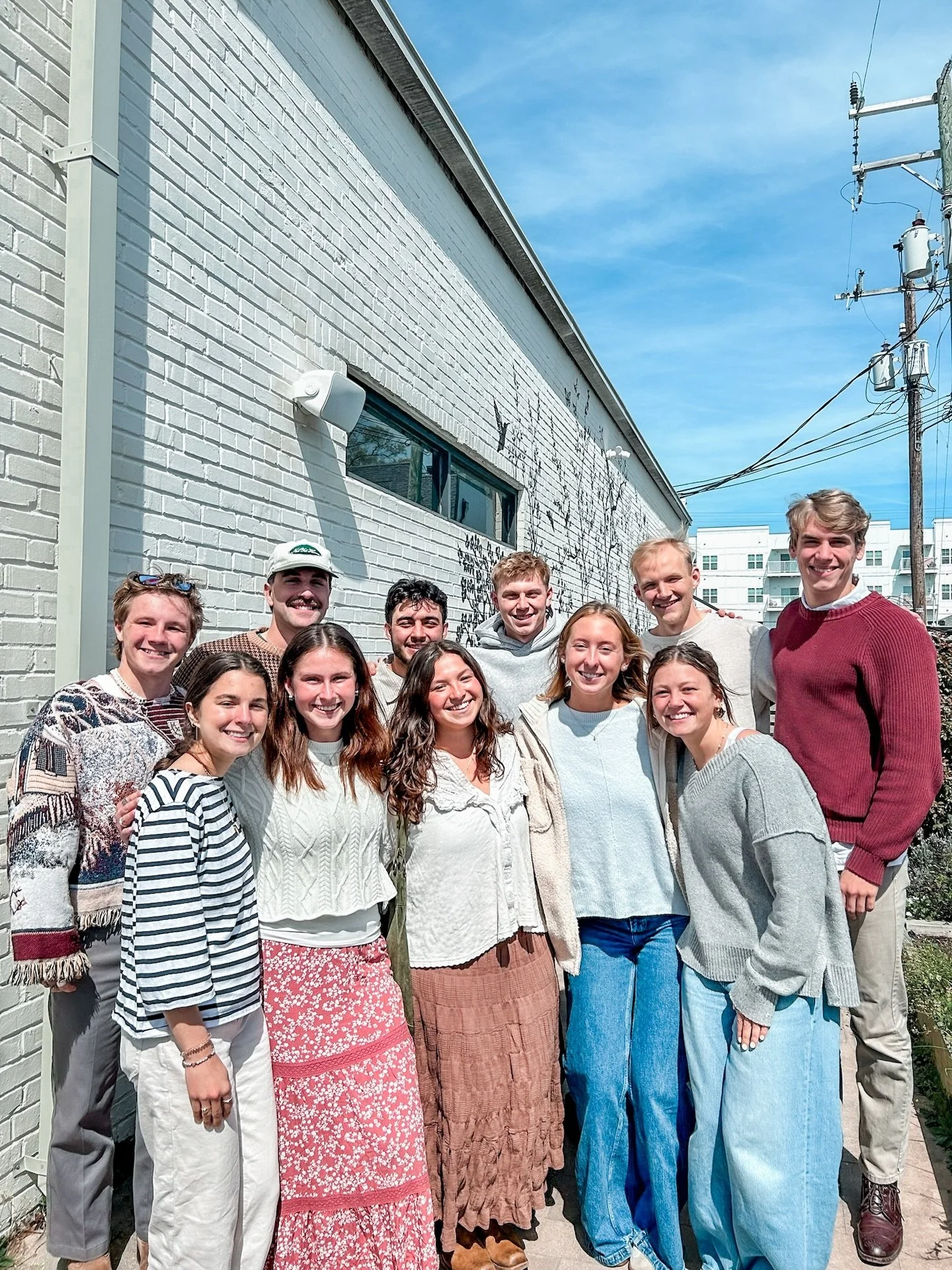 12 of our 15 incoming fellows visited this past weekend (*everyone mentally photoshop in @lauren.nelson22 *), and we can already tell 2026-2027 is gonna be a real good year. 👌🌊☀️