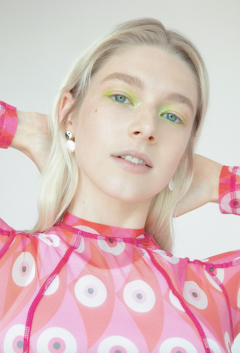 Cosmopolitan: Hunter Schafer Swears She’s Not as Cool as Jules on ‘Euphoria’—but We Strongly Disagree