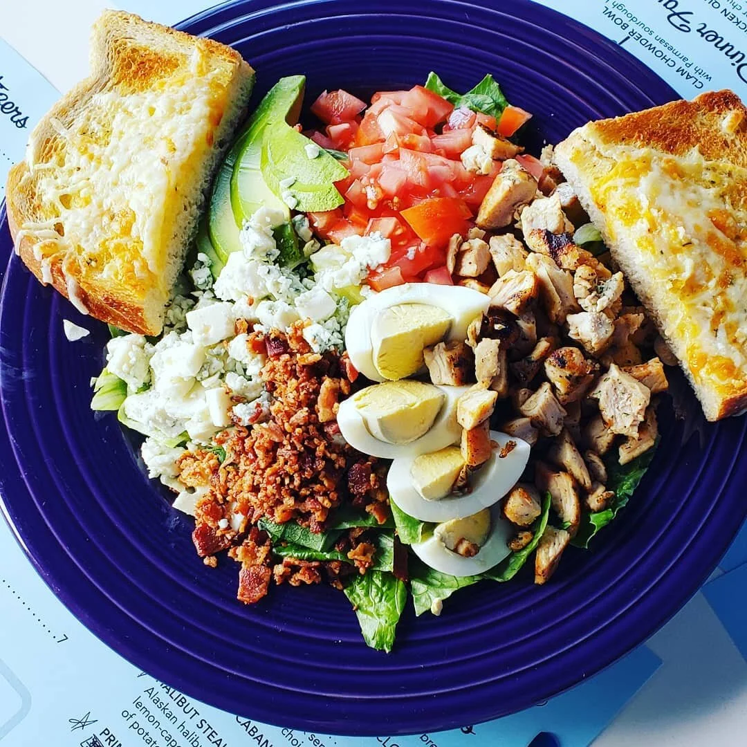 Thanks for the California Cobb @galleyatthemarina

#salads #classic #bluecheese #choppedbacon #avocado #hbegg #dicetomatoes #incredible #garliccheesetoast