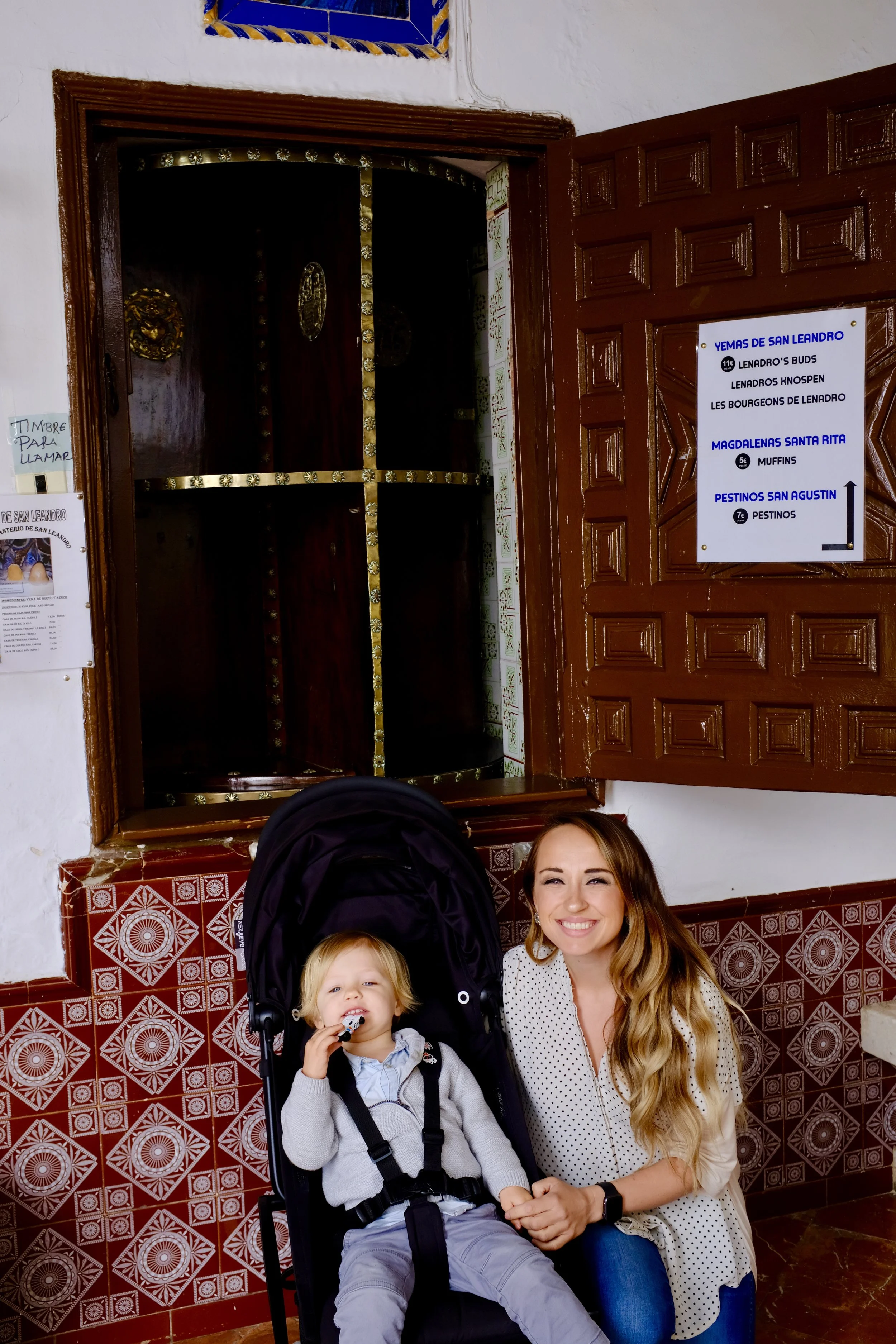 Buying Sweets from Nuns in Seville – Dulces de Conventos 