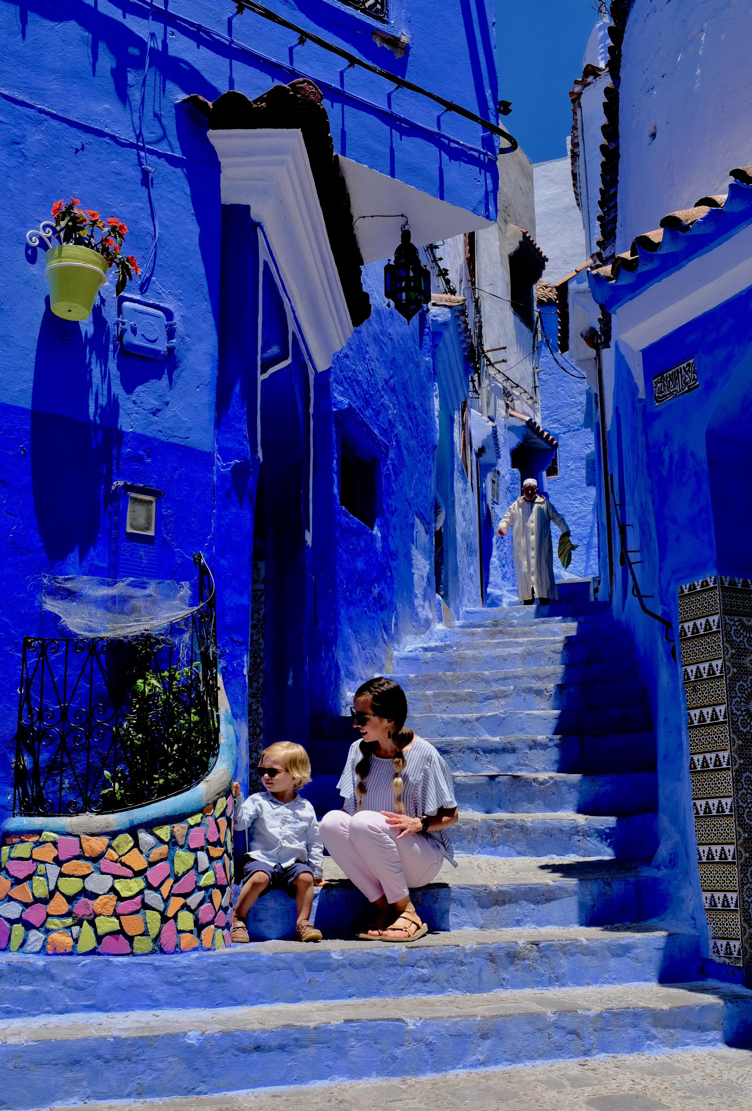 https://images.squarespace-cdn.com/content/v1/5af372edb98a7889a64d1f6a/1542746094595-0L40TMEENWLPH6I07P0H/Chefchaouen_City%2BNibbler_Morocco
