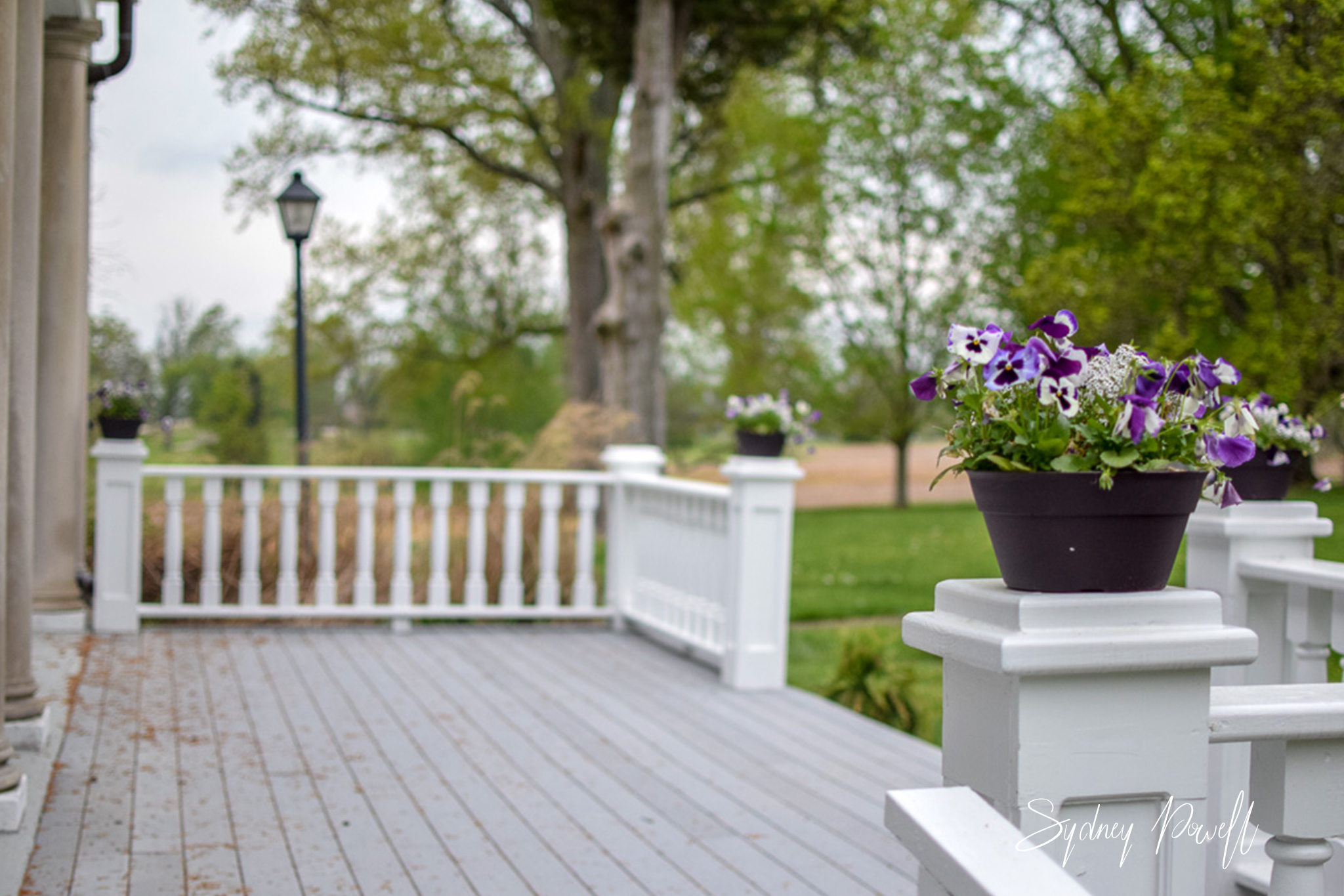 Side porch off of the solarium.