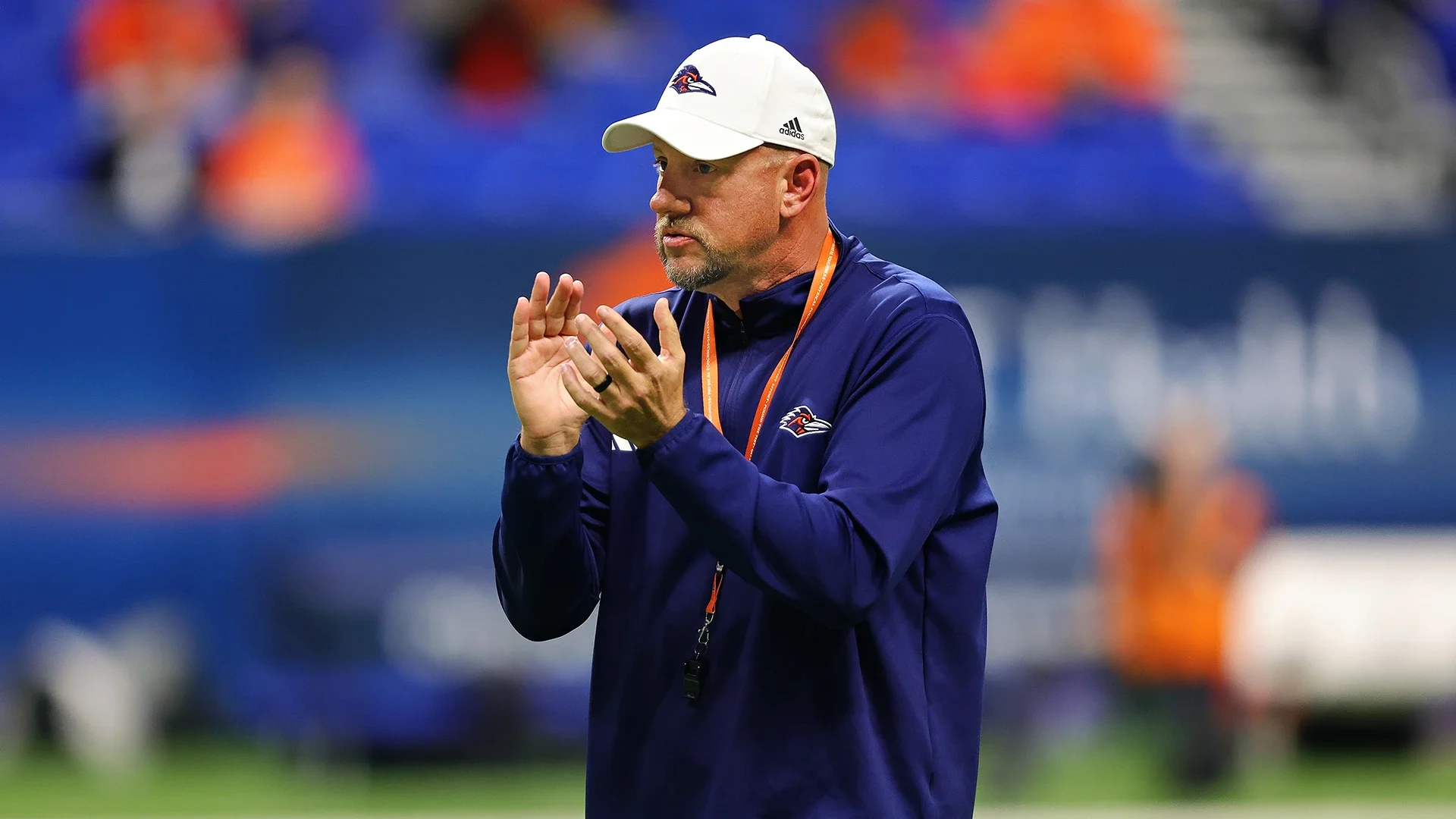 Bo’s Bits Vol. 3: FIU’s Simmons, UTSA’s Traylor Provide Expert Tutelage as Head Coaches