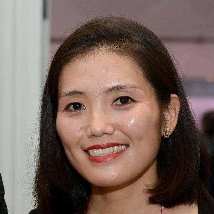SHERI KUNIYUKI Graphic Designer