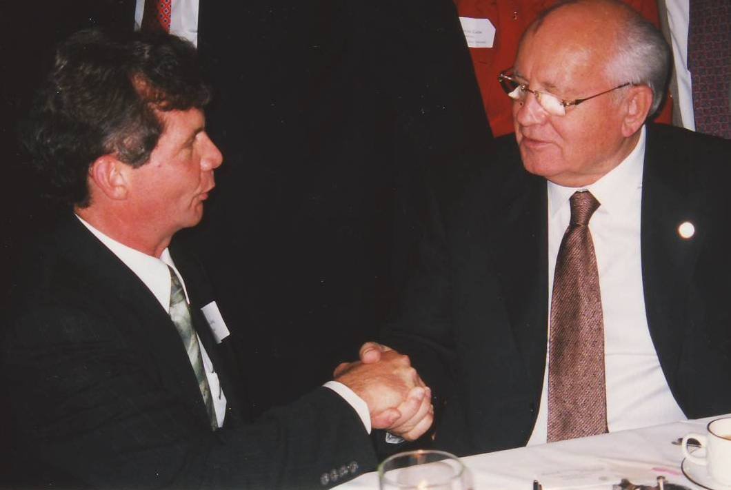  Meeting with Mikhail Gorbachev, former President of the Soviet Union, in 2002. 