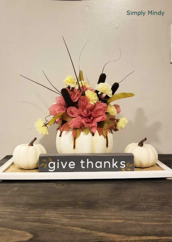pumpkin-centerpieces-with-flowers_5 (1).jpg