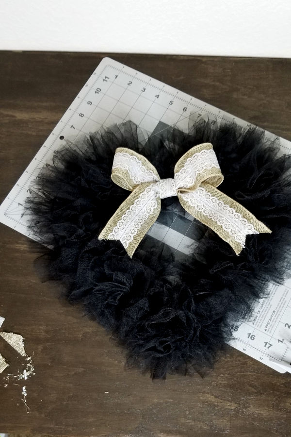 burlap-bow.jpg