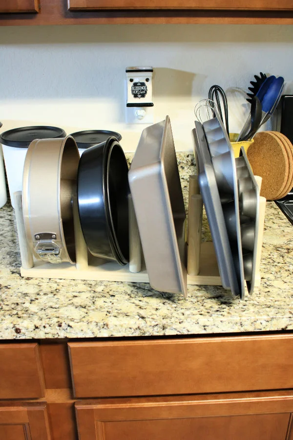 baking-pan-organization.jpg