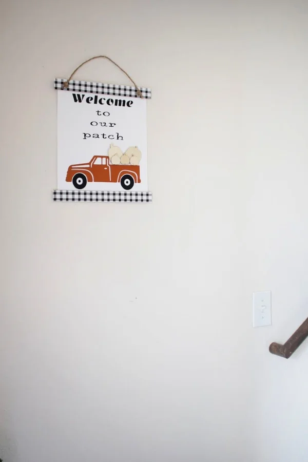 Diy Scroll Sign and Mini Mason Jar Craft for Fall 