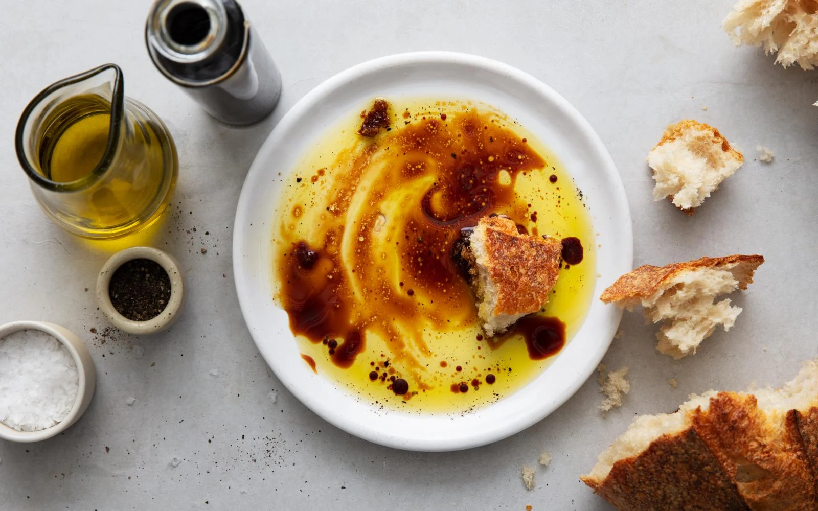 using-vinegar-to-brighten-and-balance-dishes-balsamic.jpg