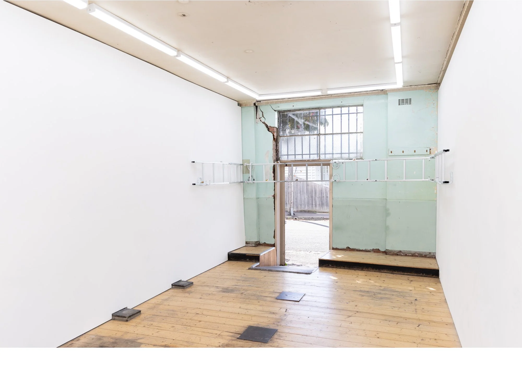 entry-wide-left-floor-lights.jpg