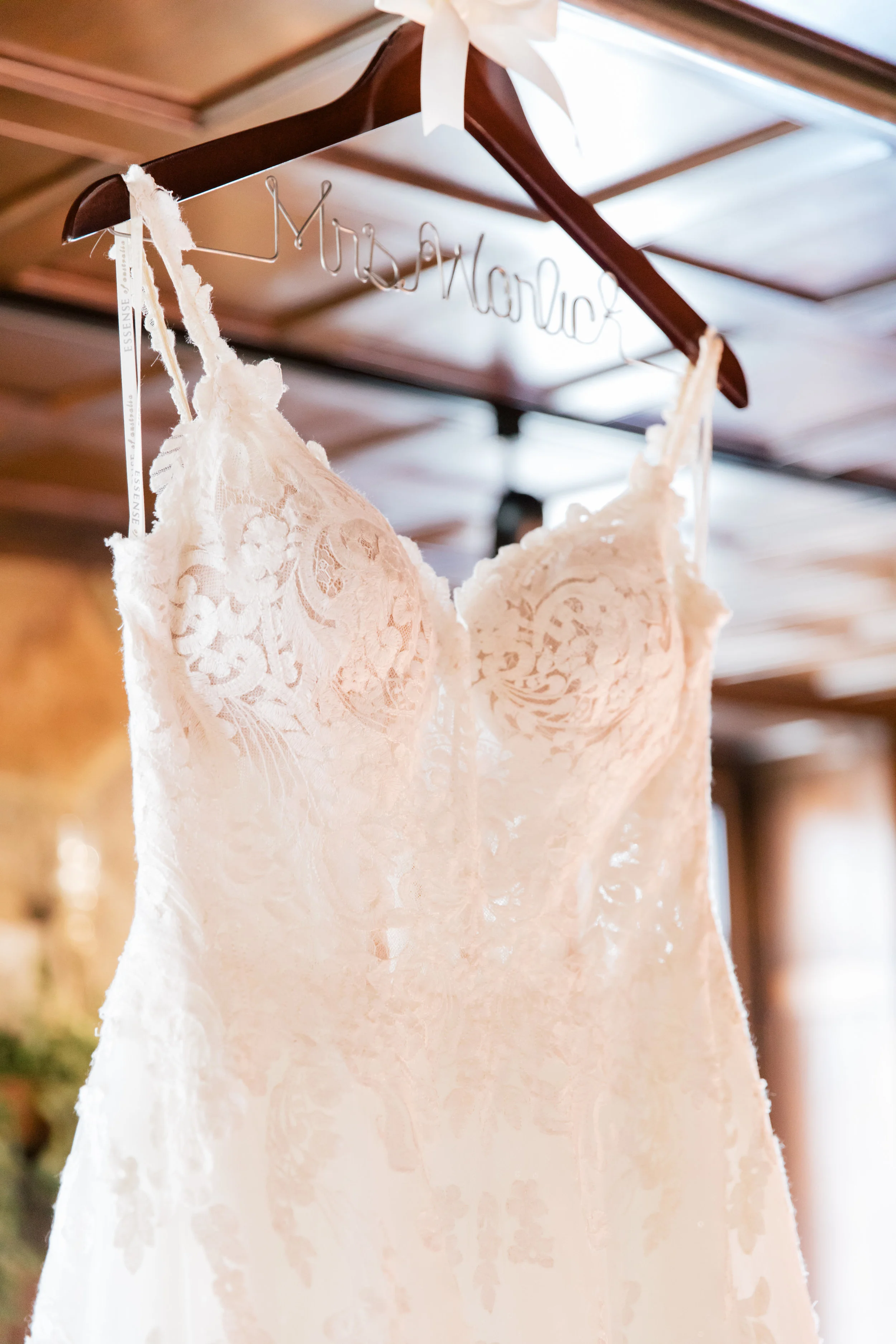 Sam Olivia-Details Getting Ready-0082.jpg