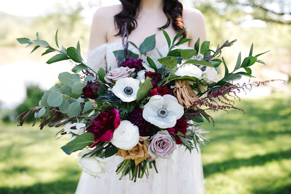 Spring_Wedding_Claxton_Farm_Bridal_Bouquet_Details.jpg