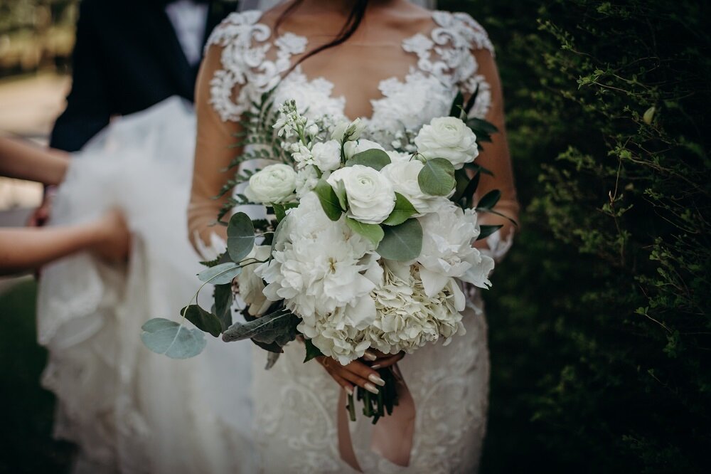 Summer_Wedding_Homewood_Asheville_Bridal_Bouquet_White.jpg