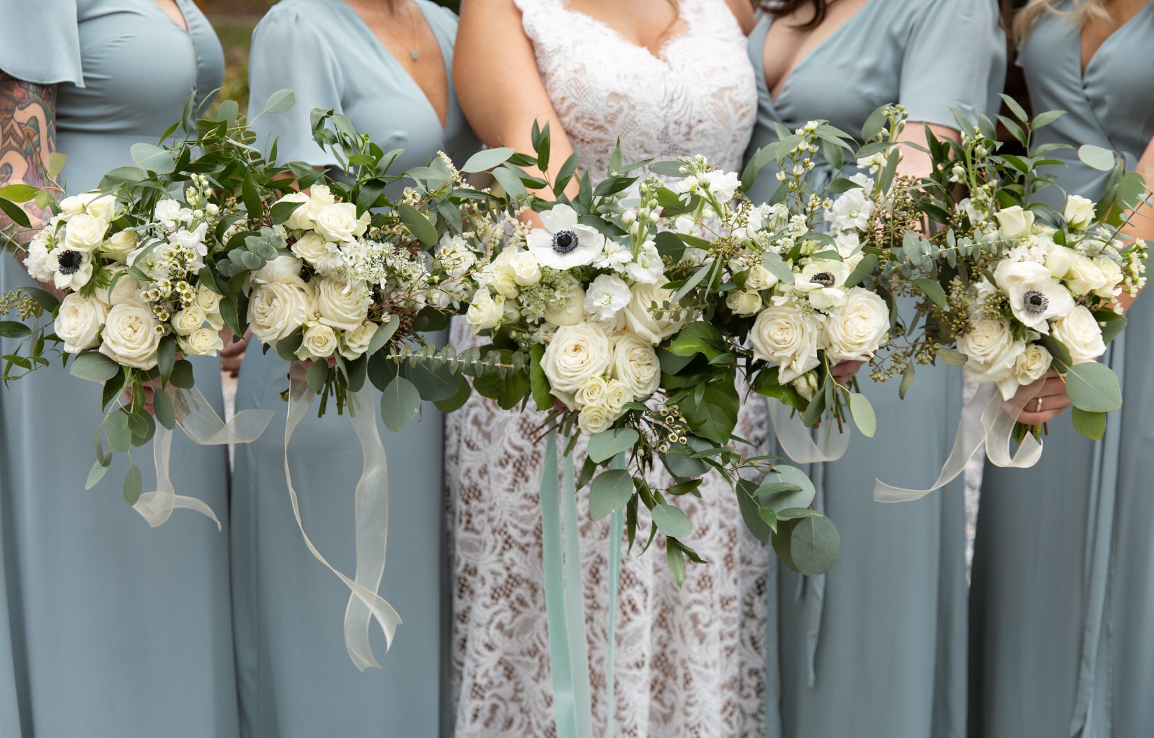 Spring_Wedding_Bouquets.jpg