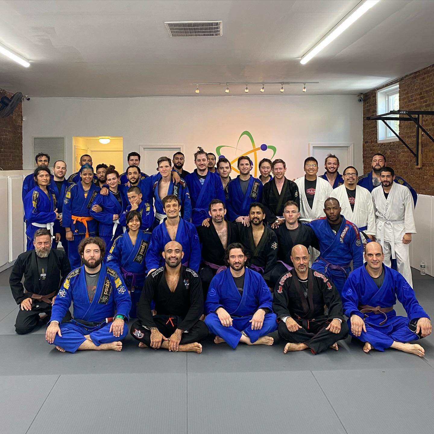 Day 1 complete. Professor @yurisimoesdasilva did some take downs and some pressure passing in the Gi. Don&rsquo;t miss part 2 tomorrow 12:30-2pm (no-gi) thank you for sharing your knowledge with us! 

518 5th Ave (13th street and 5th Ave)
Brooklyn Ne