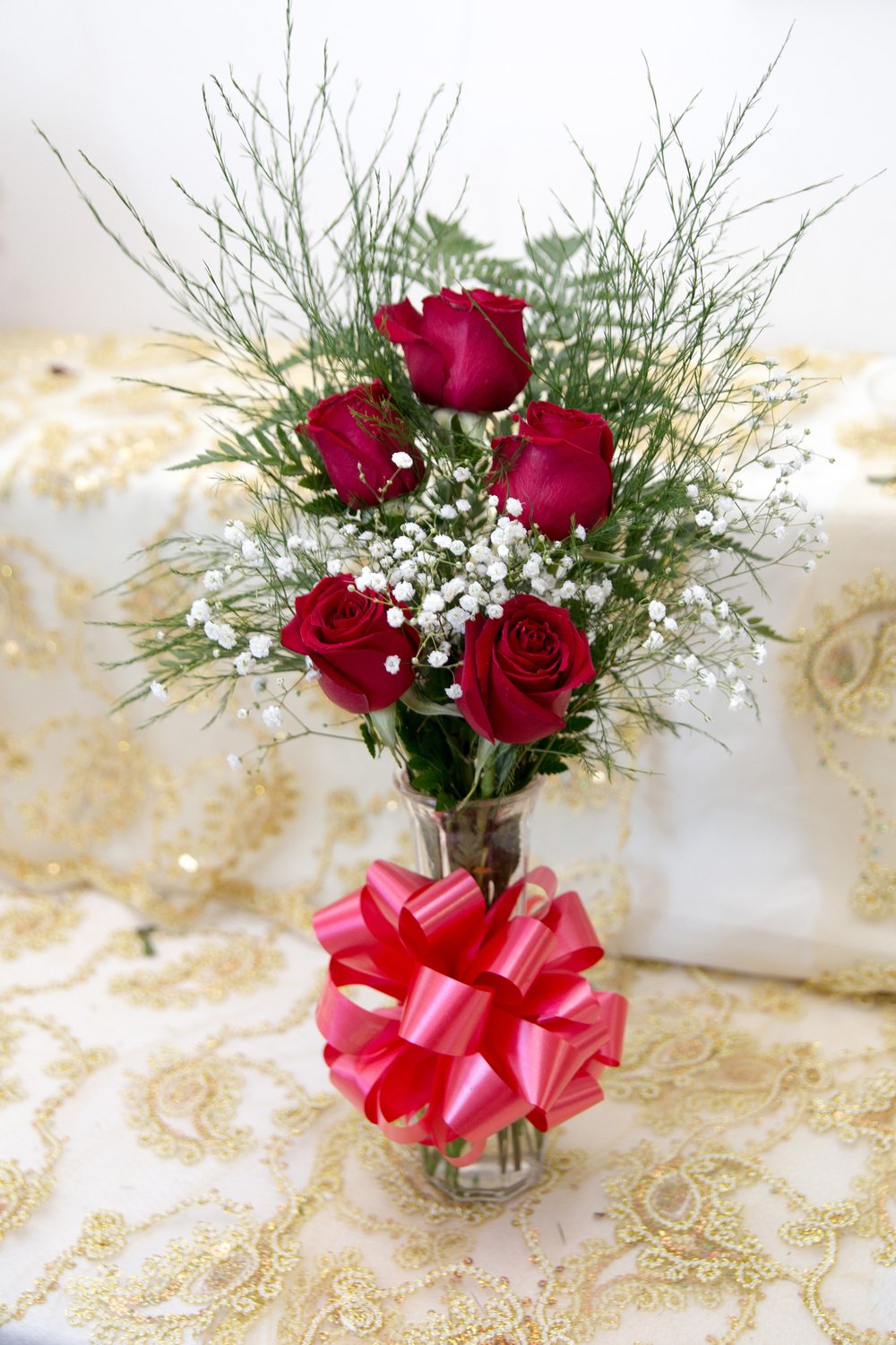 5 Red Roses W Vase Ribbon Minervas Flowers
