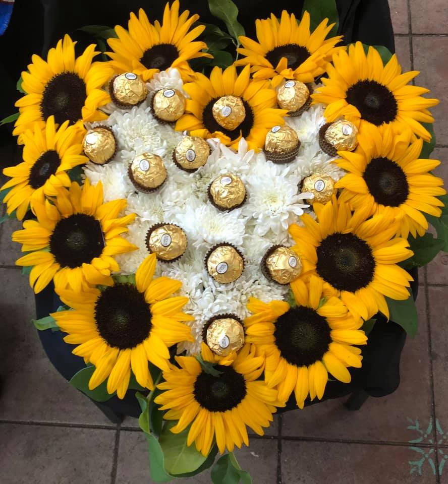 Graveside Memorial flower holder-SPECIAL PAPA-Love Heart Design with flowers