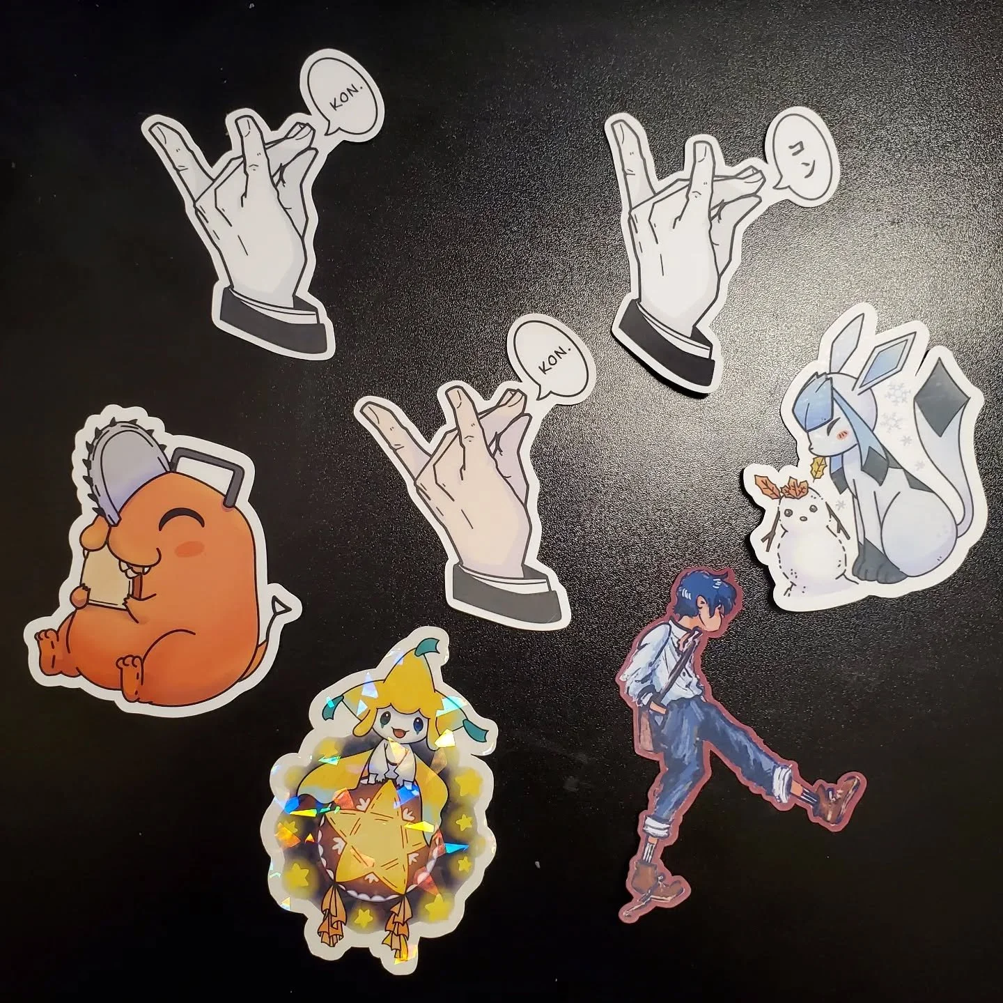 The shop is reopened 🥳 Link in Bio. Sorry it took a while, I've got some things in the works that are taking some time 🙇&zwj;♀️. But I at least wanted to get something out for the holidays! I will continue to keep the shop open and update it soon b