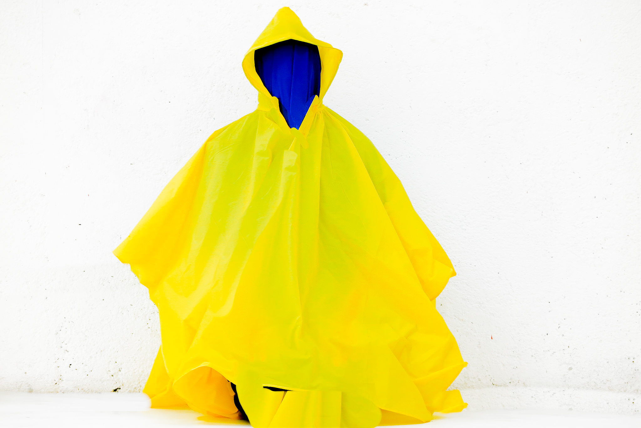 La cabeza en azul Zuadd Atala