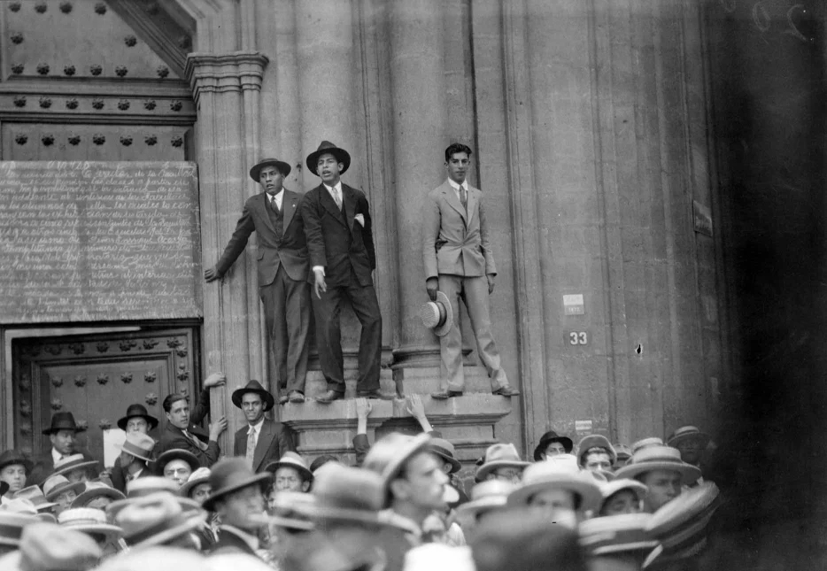 INAH-Miembros del Comité de Huelga durante manifestación estudiantil.jpg