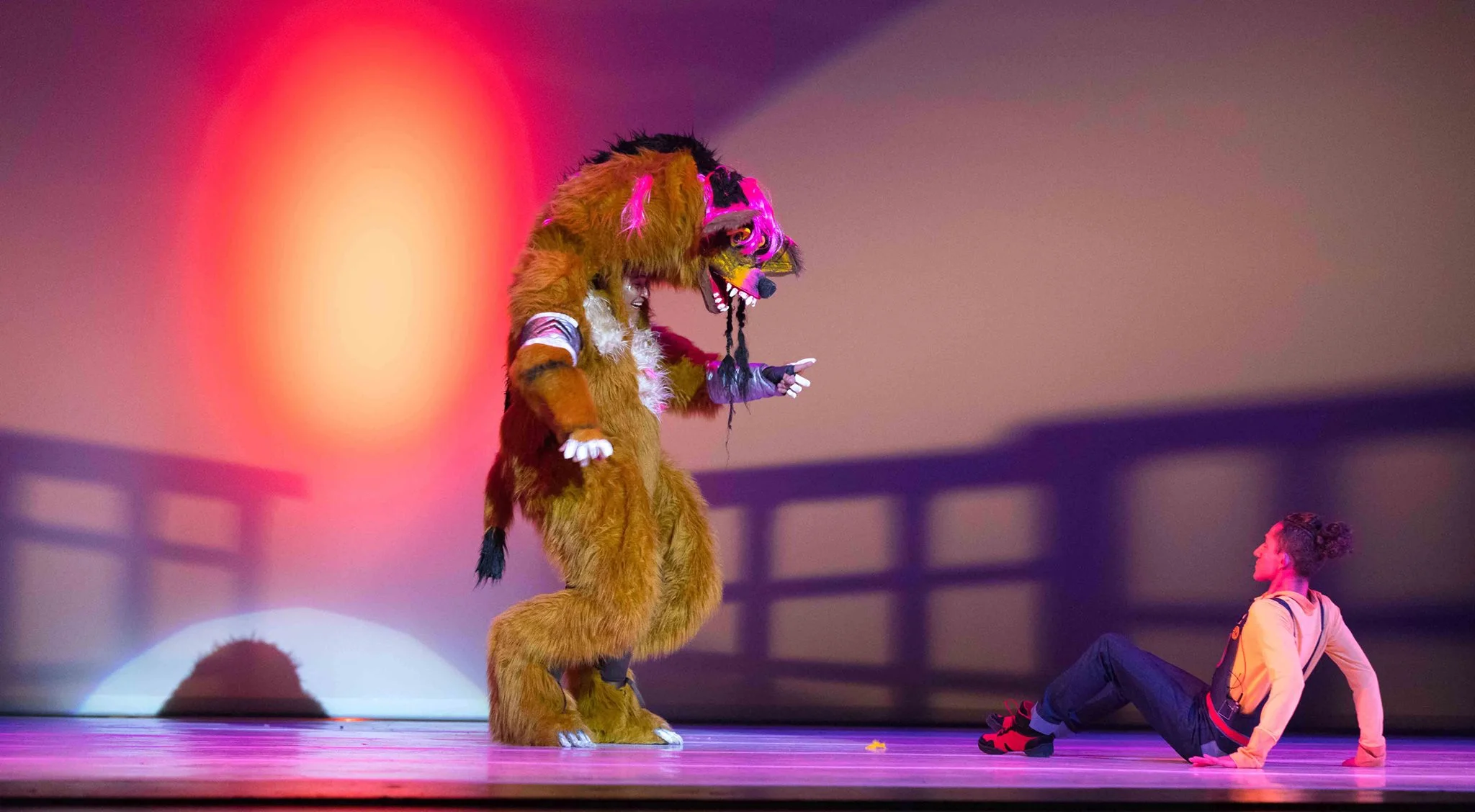 Último Tren Danza Escena /&nbsp; La gran búsqueda del tiempo perdido… Tic-tac