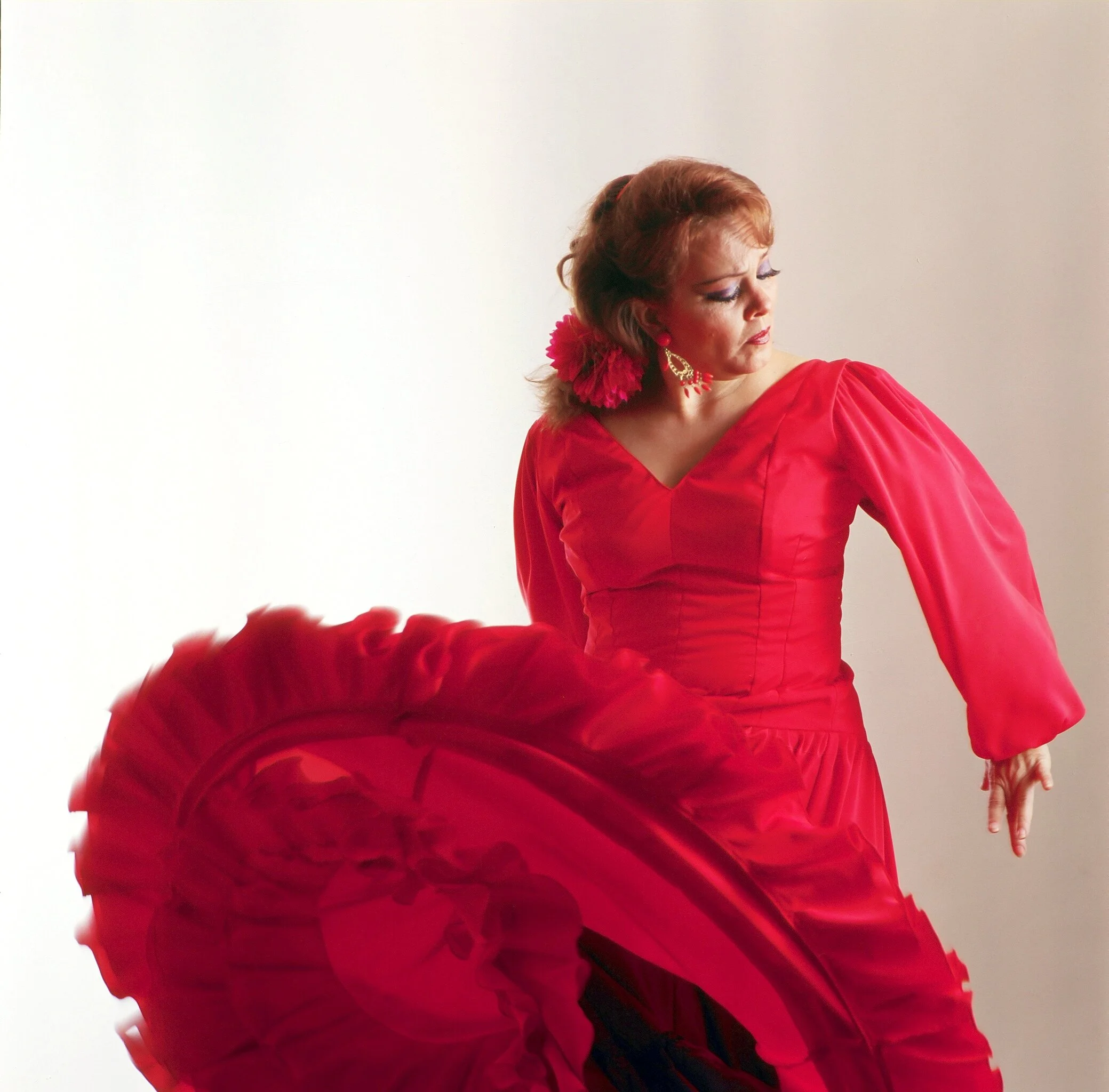 7 . Lourdes Lecona. Bailando por alegrías.jpg